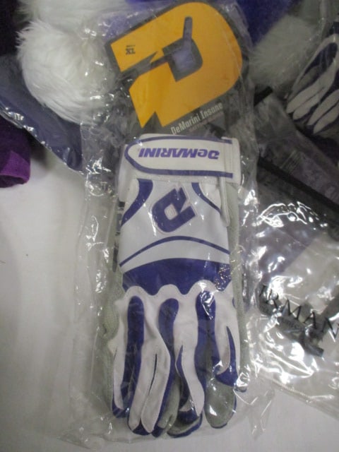 Furman Memorabilia-Towel, Plate, Golf Glove, Luggage Tags, etc. - 8