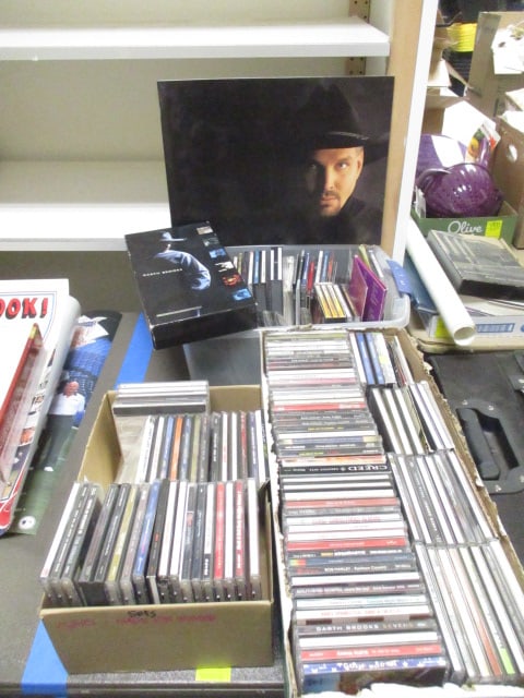 Unsearched Huge Lot of Loose CD's & Cases: . 