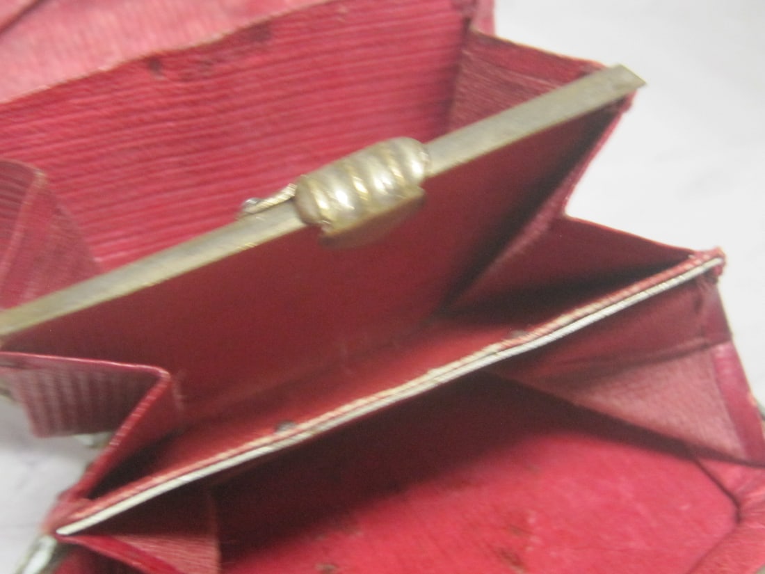 French Victorian Change Purse with Miniature Street Scene with Building - 7