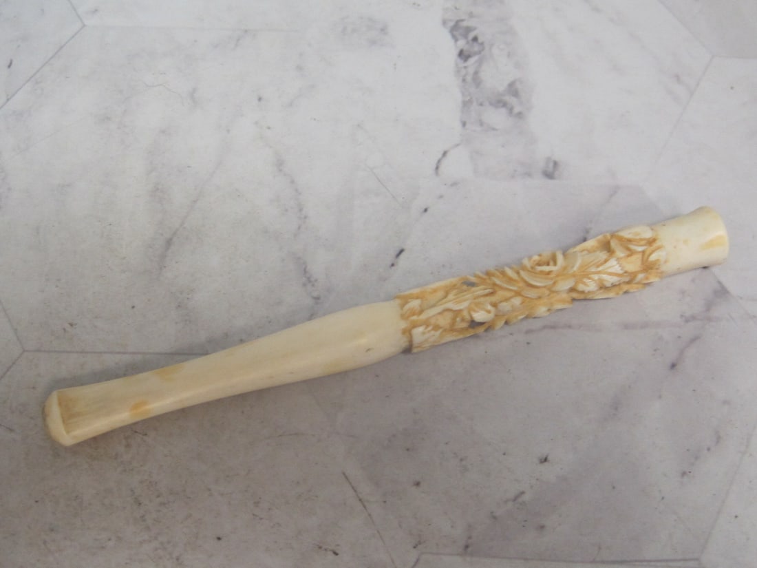 Antique Carved Cigarette Holder: Elaborate floral, 5" long 