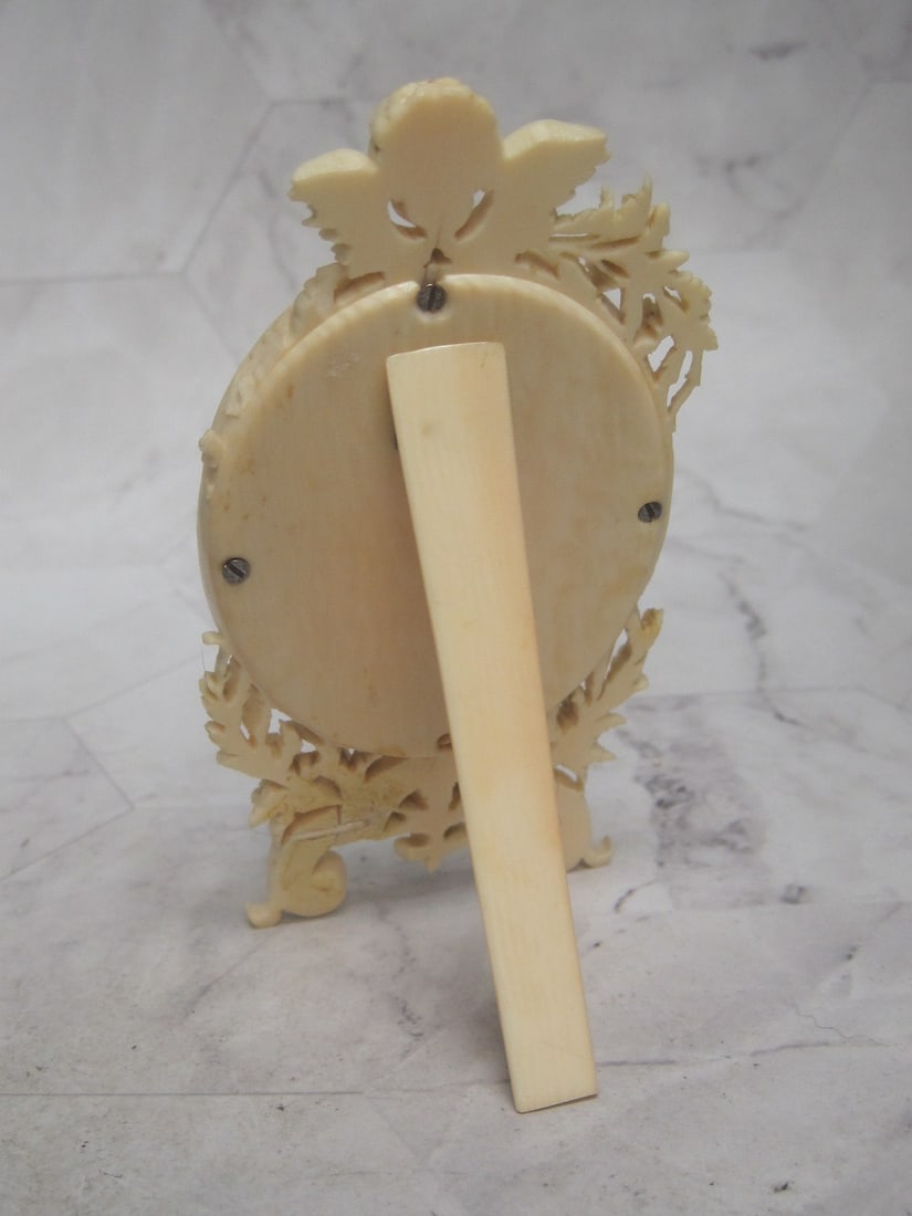 Victorian Carved Picture Frame - 5