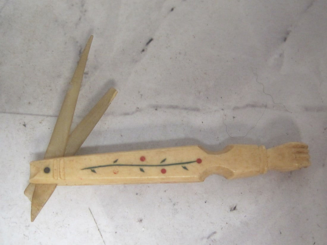 Early Carved Pocket Knife - 4