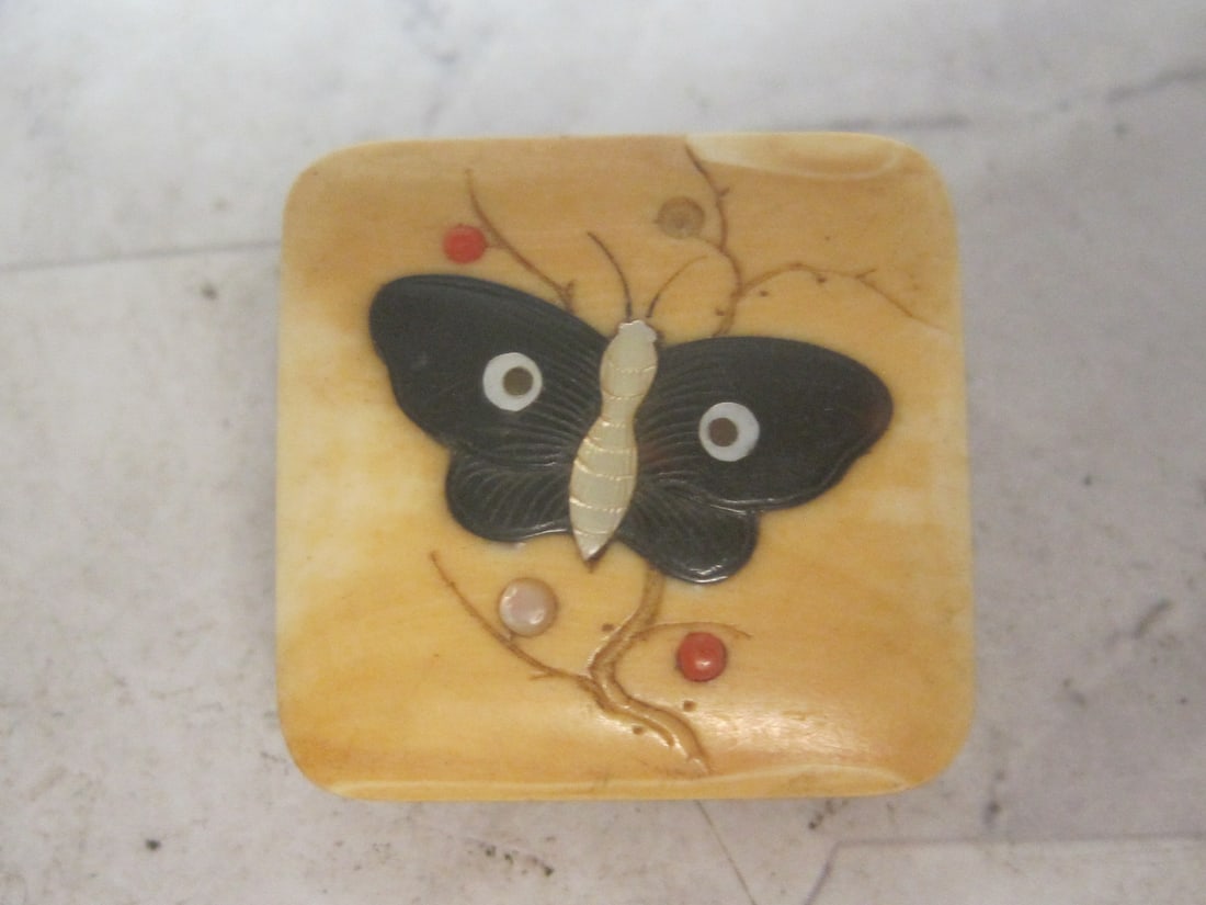 Japanese Shibayama Button: Meiji period, circa 1880's, with inlaid butterfly & floral, 1 1/8" x 1 1/8", cuff button style 