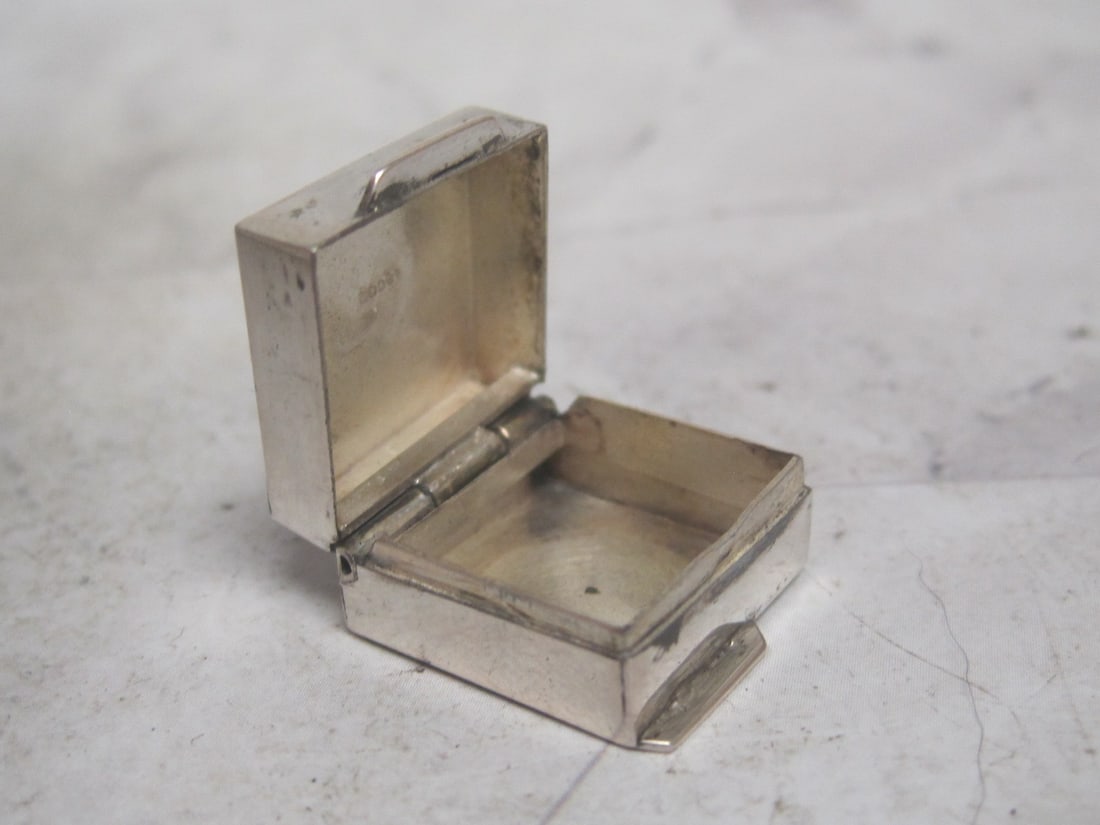 Miniature Sterling Silver Pill Box - 5