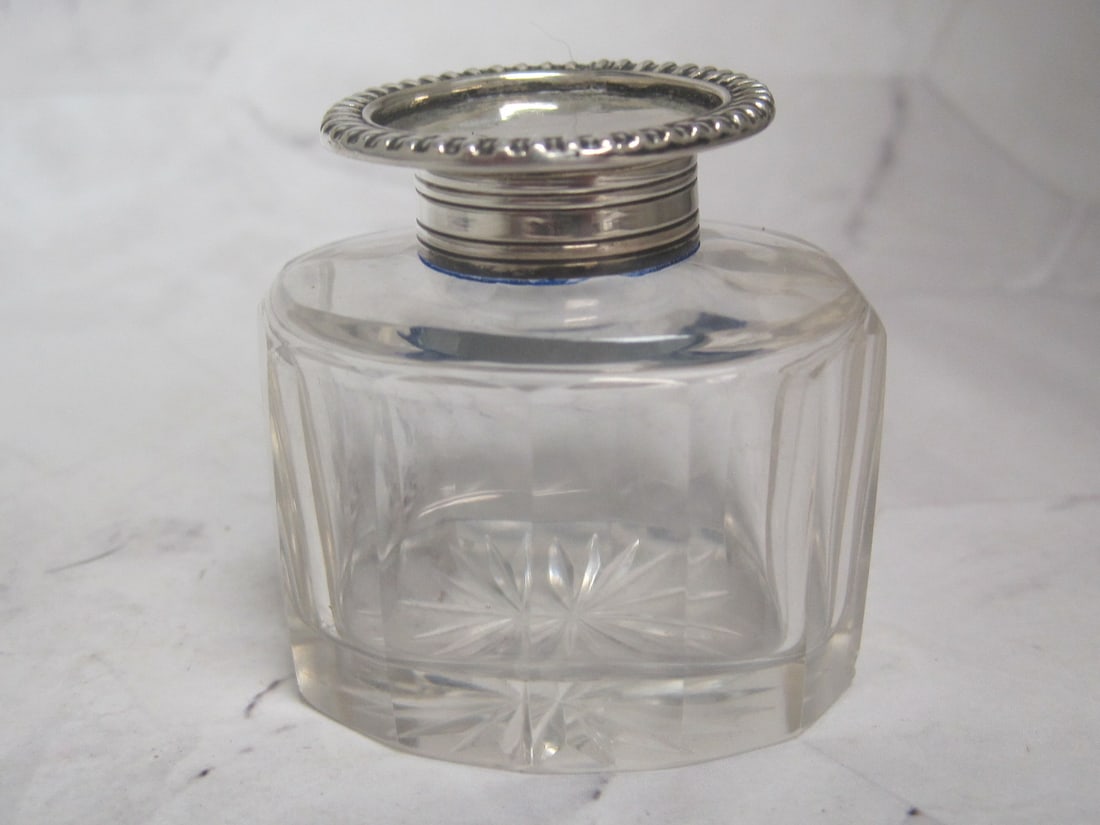 Antique Silverplate & Cut Glass Inkwell: Oval, panel cutwork, gadroon design lid, 2" 