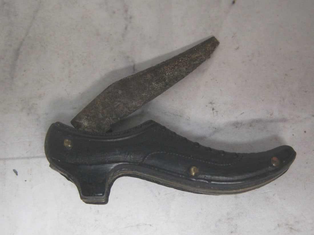 Victorian Figural Shoe Pocket Knife: 1 3/4" when closed 