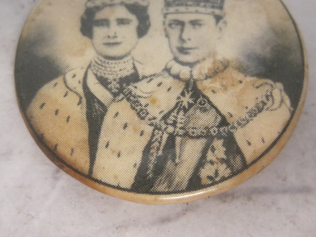 1937 Coronation Pin King George VI & Queen Elizabeth - 3