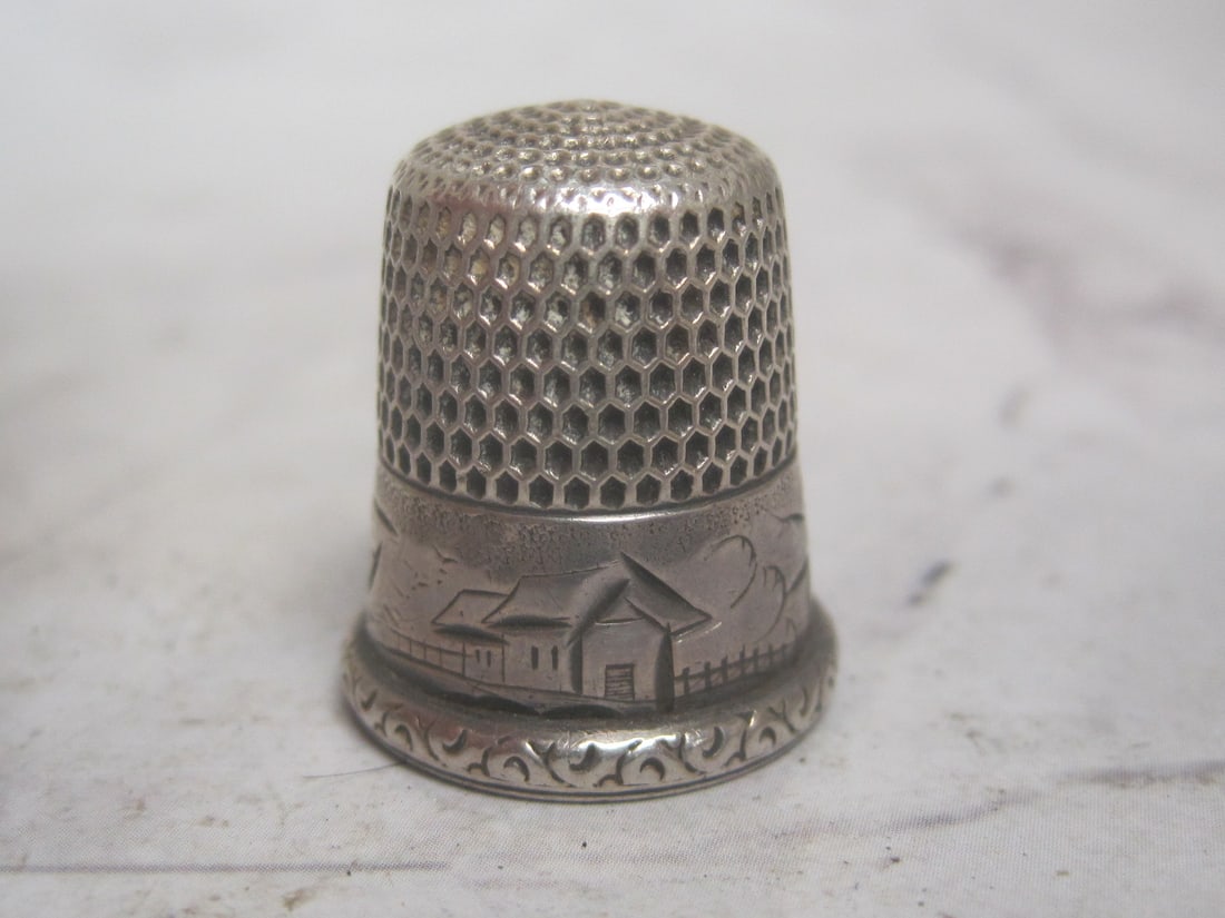 Antique Sterling Silver Thimble: Weighs 5.4 grams, Size 10, Farmhouse scene 