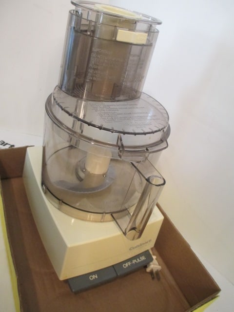Cuisinart Custom 11 Food Processor - 3