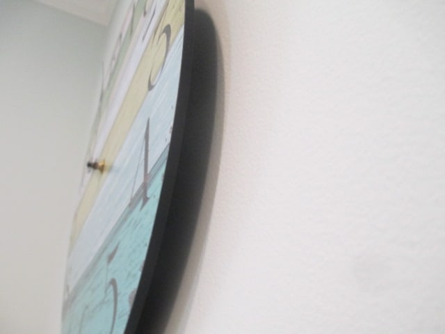 Colorful Quartz Wall Clock - 3