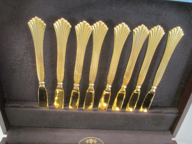 Roger Gold Plated Stainless Flatware and Serving Pieces in Wood Silver Chest - 3