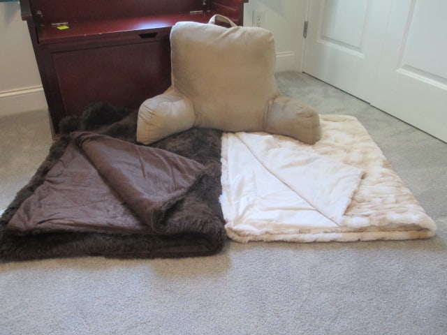 Arlee Home Fashions Husband Back Pillow and Two Plush Throws: Molted throw 48" x 60", Brown throw 48" x 64" 