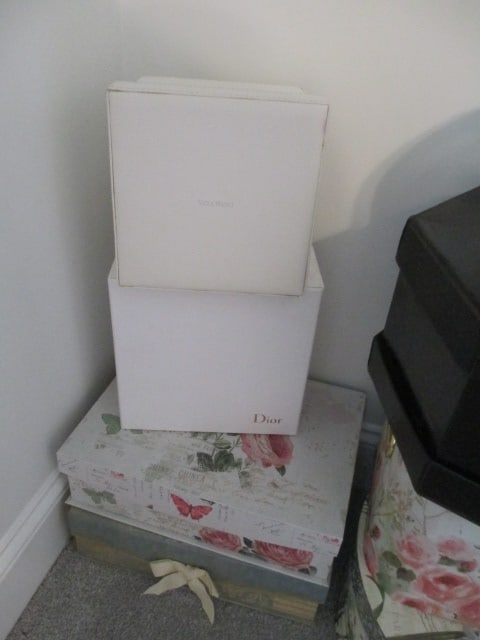 Large Grouping of Nice Candles, Decorative Boxes, Room Sprays, Fragrance Warmers, - 19