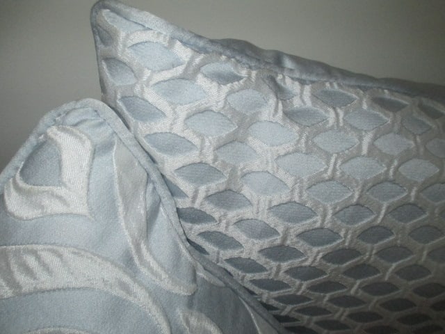 J. Queen New York Queen Size Bedding Ensemble - 6