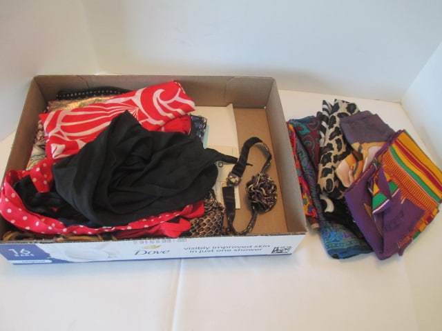 Collection of Nice Ladies Scarves-Several Are Silk: Includes three scarf tying booklets 