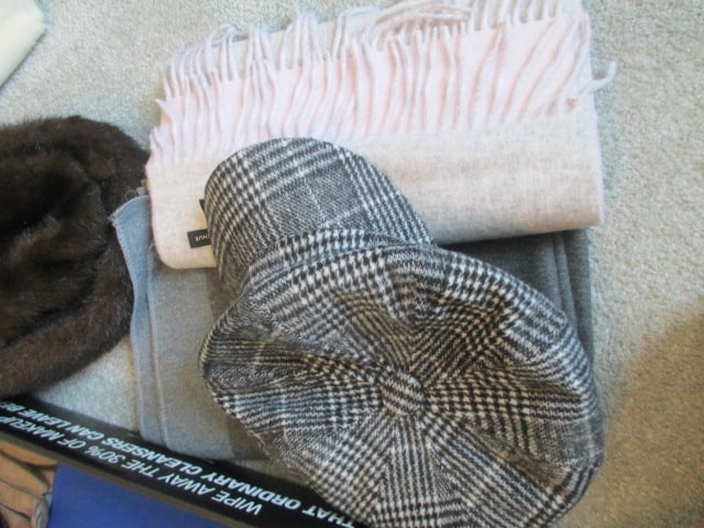 Cashmere Scarves/Pashminas, Fur Hat, Oscar de la Renta Berret, Flat Cap, - 2
