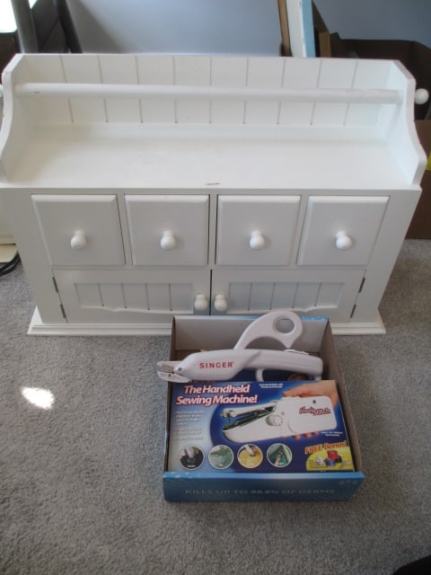 Handheld Sewing Machine in Original Box, Singer Battery Power Scissors and (1 of 11)