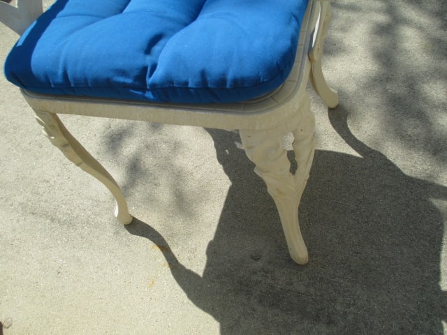 Innova Cast Metal 5 Piece Patio Set and Umbrella Stand - 5