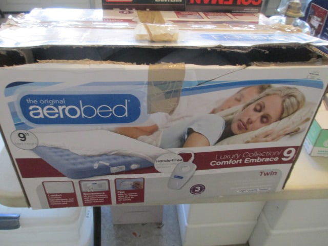 Aerobed Twin Size 9" Thick Air Mattress in Original Box: has hands free inflation/deflation, Local Pickup 