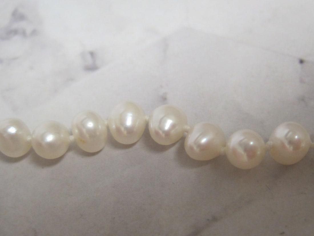7 3/4" Pearl Bracelet with 14k Gold Clasp - 2