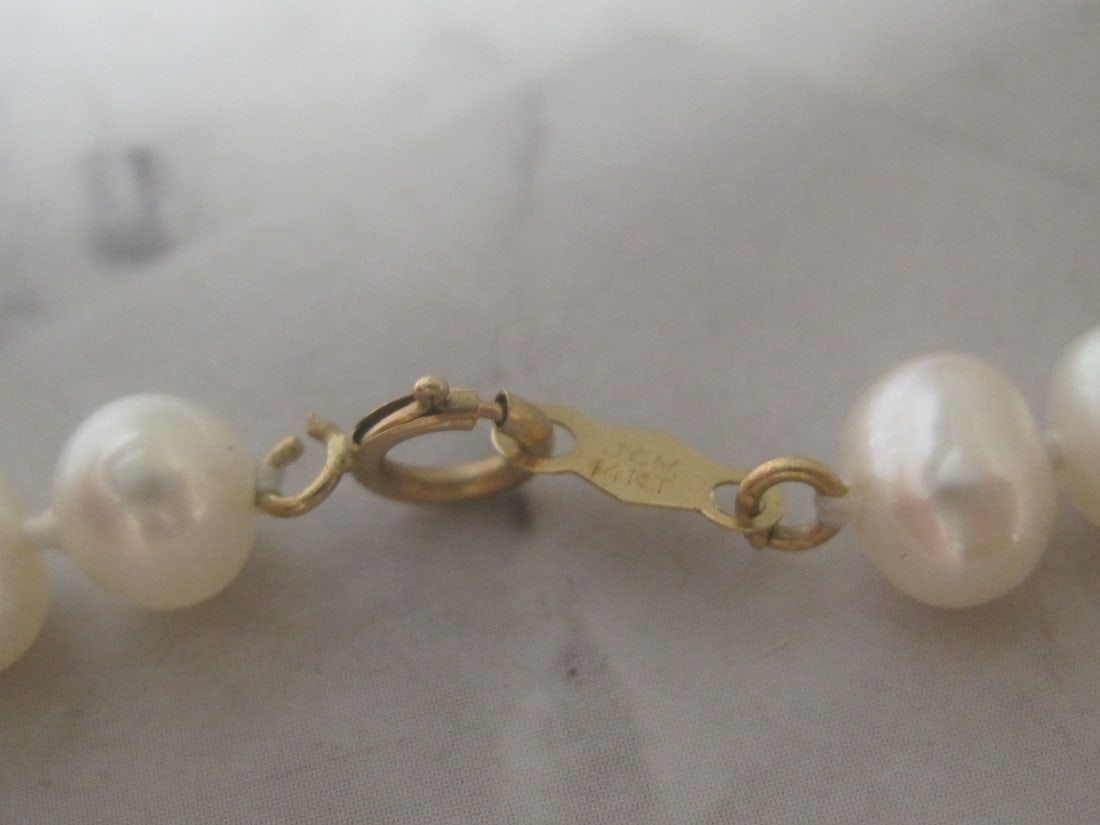 7 3/4" Pearl Bracelet with 14k Gold Clasp - 3