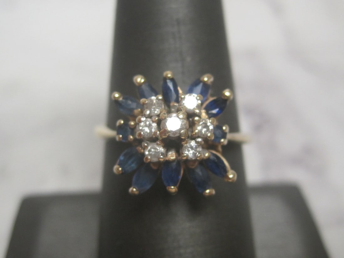 14k Gold Sapphire & Diamond Cluster Ring: Weighs 4.2 grams. Size 8 1/2 