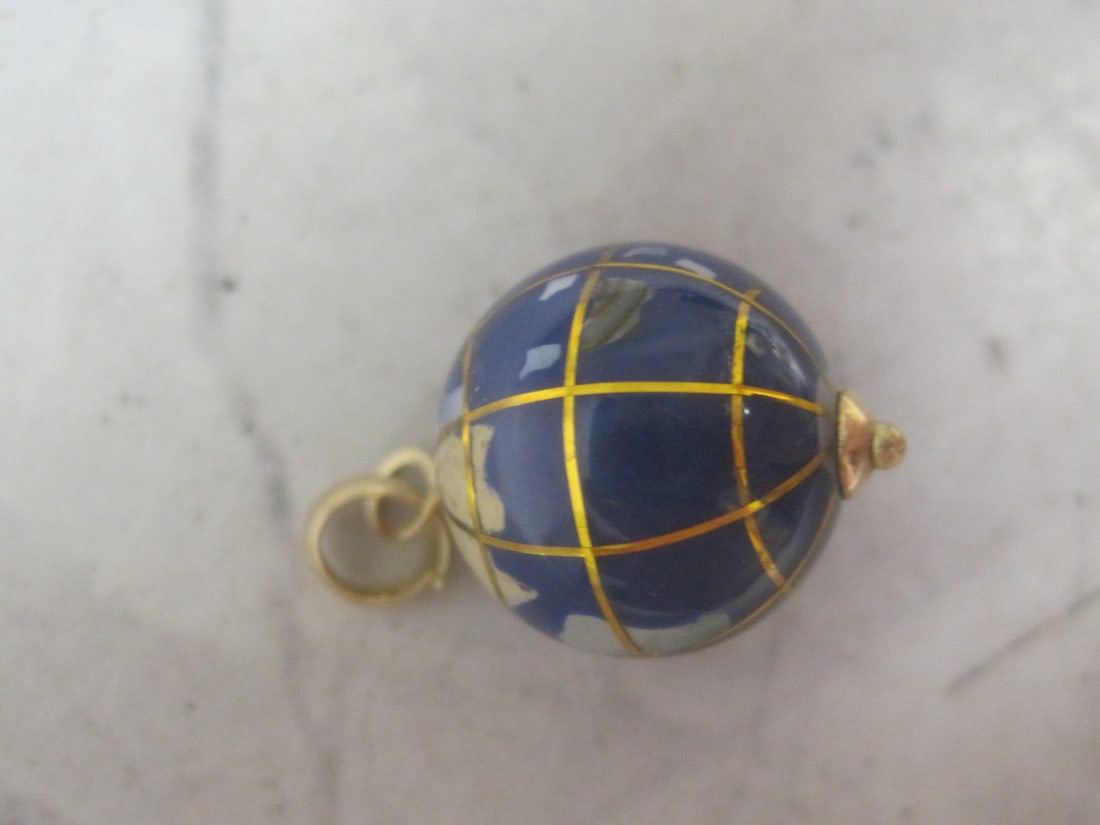10k Gold Michael Anthony "Peace on Earth" Blue Enamel Pendant: Weighs 1.5 grams, Signed. 