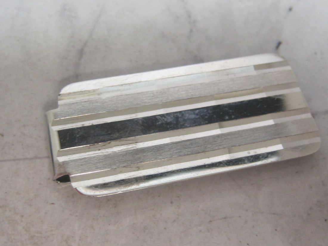 Sterling Silver Theda Money Clip: Weighs 9 grams 