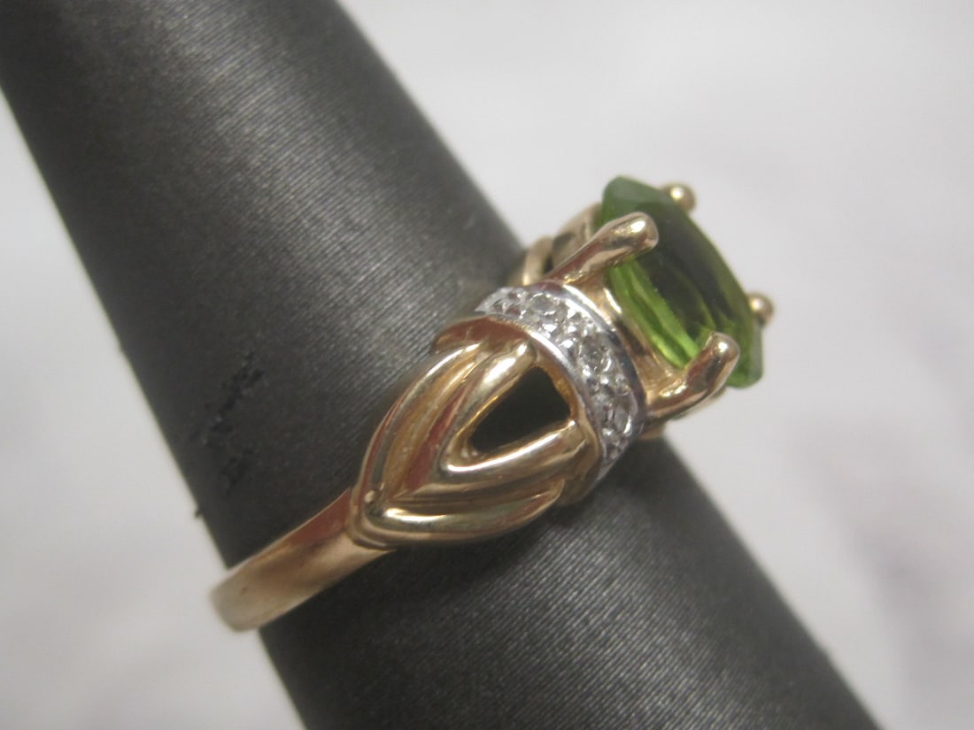 14k Gold Vintage Peridot & Diamond Ring - 3