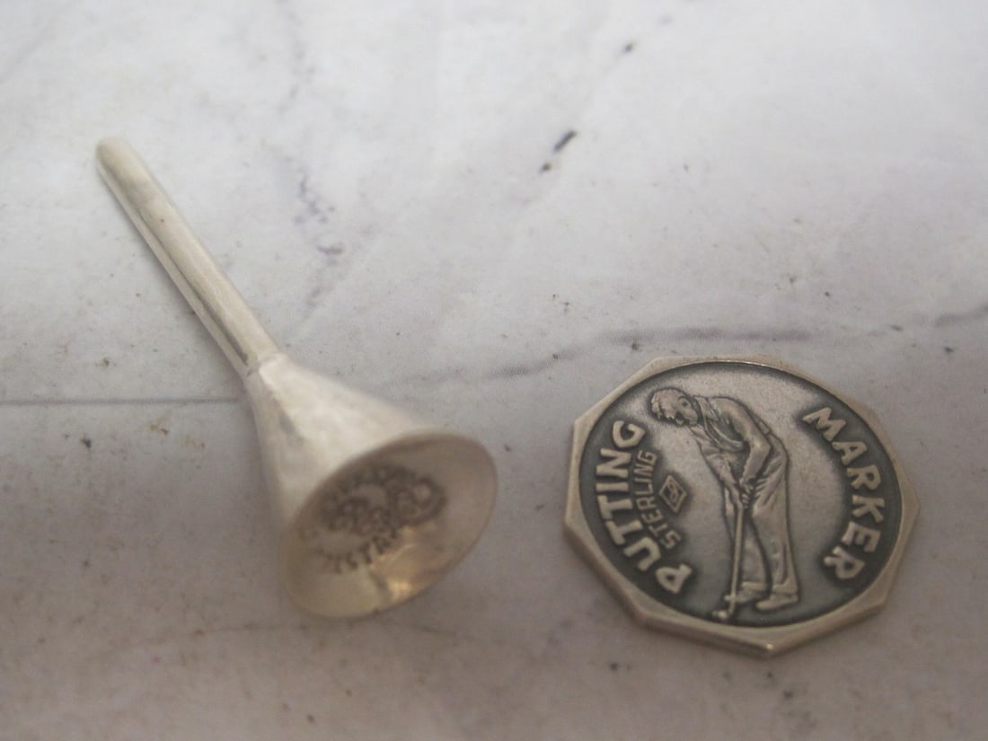 1940's-1950's Sterling Silver Golf Putting Marker & Tee: Weighs 5.8 grams 