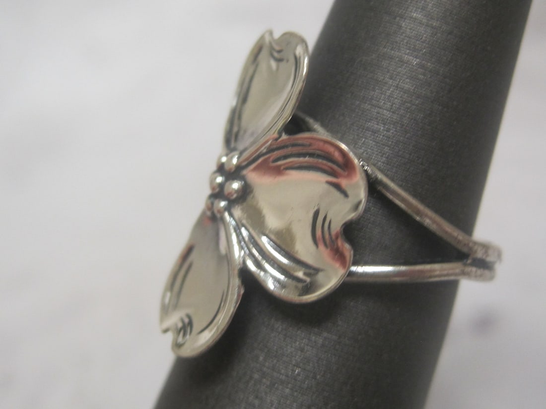 Sterling Silver Vintage Beau Dogwood Flower Ring - 2