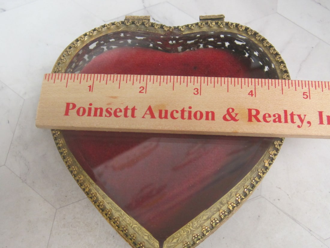 1950's-1960's Stylebuilt Heart Jewelry Casket - 9