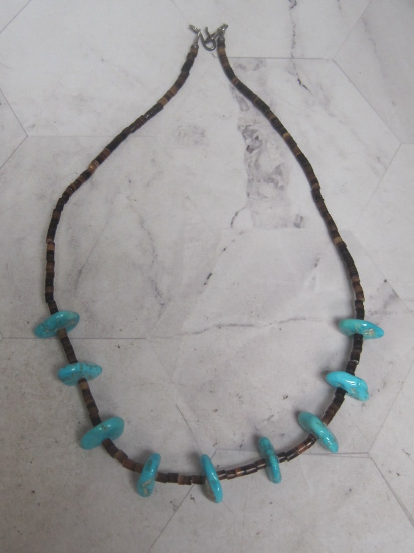 16 1/2" Native American Turquoise & Bovine Bead Necklace with Silver Hook Clasp: .