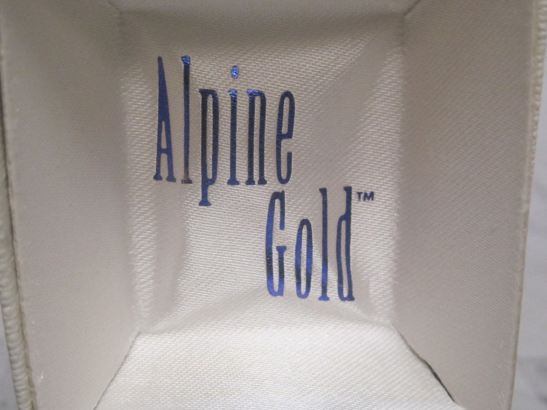 14k White Gold "Alpine Gold" Diamond Cut Band Ring - 4