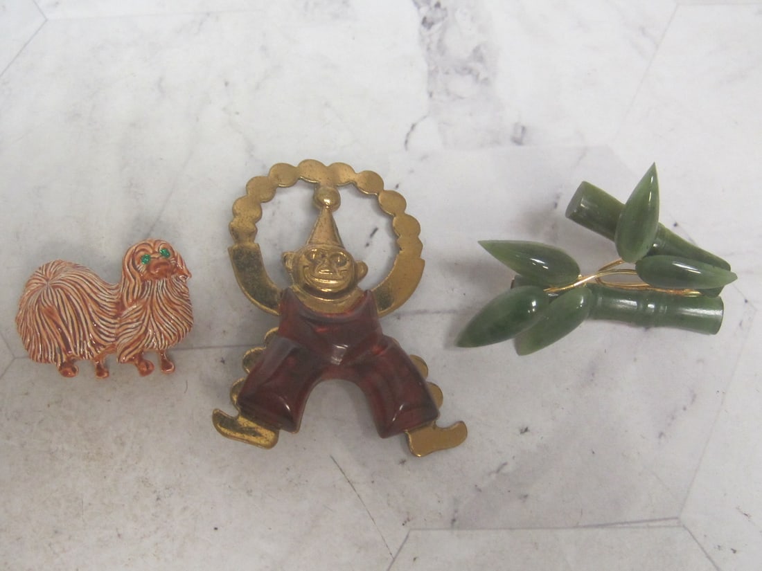 Lot of Vintage Brooches: Bakelite clown, Jadeite Bamboo, & Gerry's Dog 