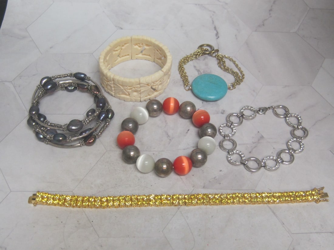 Estate Lot of 6 Bracelets (1 of 4)