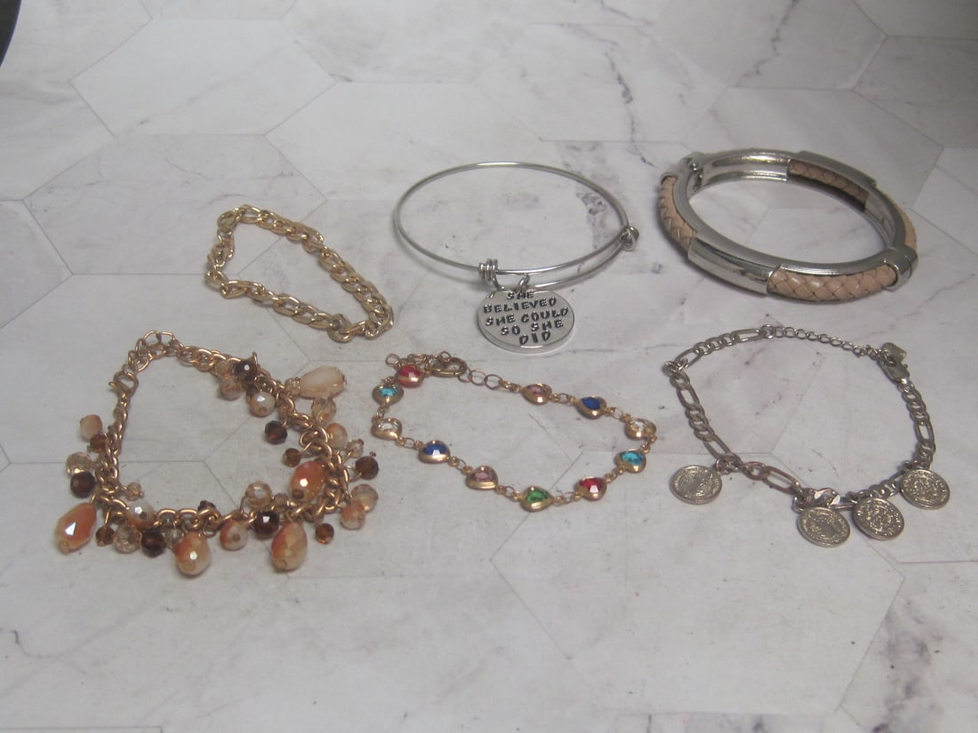 Estate Lot of 6 Bracelets (1 of 4)