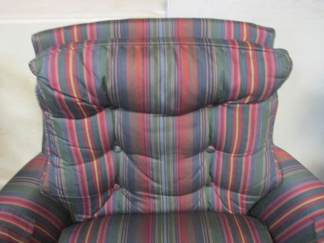 Mid-Century Modern Lounge Chair with Wood Trim - 2