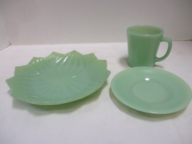 Fire-King Jadeite Lotus Plate: .W9", Cup W3"xH3.50", Saucer W5.50"