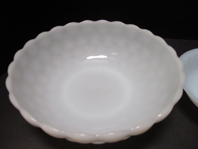 Anchor Hocking Fire-King Set of Milk Glass 4 Cups - 2