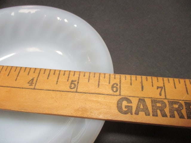 Anchor Hocking Fire-King Set of Milk Glass 4 Cups - 7