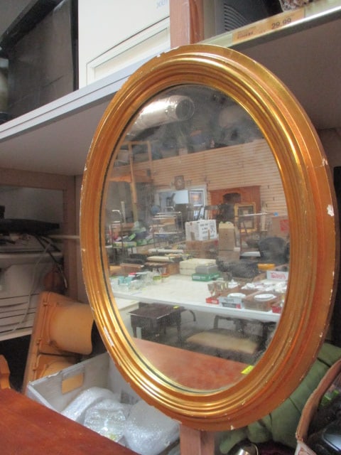 Vintage Gilt Oval Wall Mirror, Mirror No Cracks, Frame Several Nicks and Cuts: Frame has Several Nicks and Cuts, Local Pickup Only