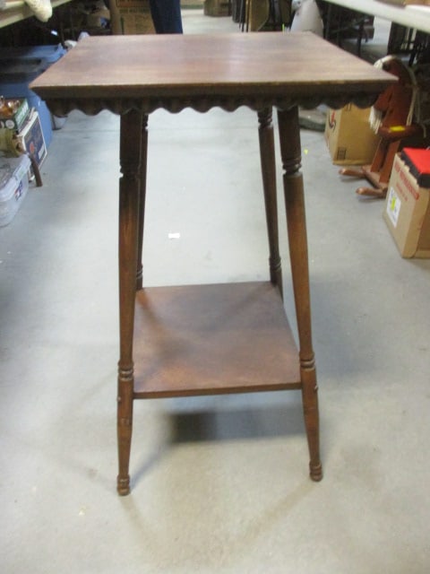 Vintage Wood Square Parlor Table with Bottom Shelf, Spindle Legs, Scallop Trim: . 