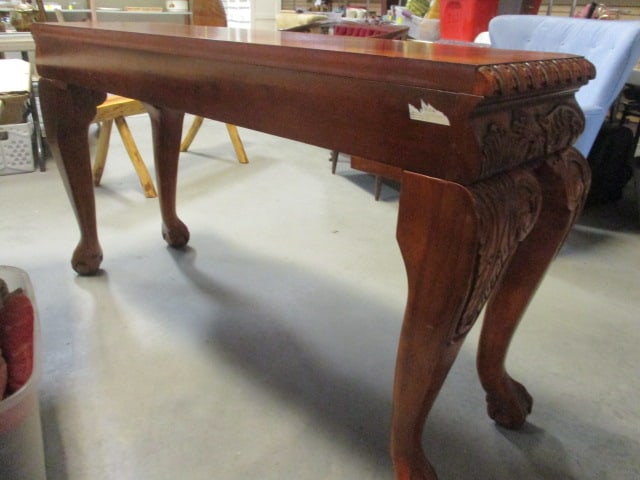 Universal Furniture Heavily Carved Mahogany Bowfront Console Table - 8