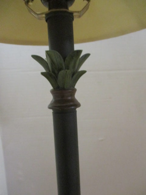 Pair of Sculpted Pineapple Buffet Lamps - 5