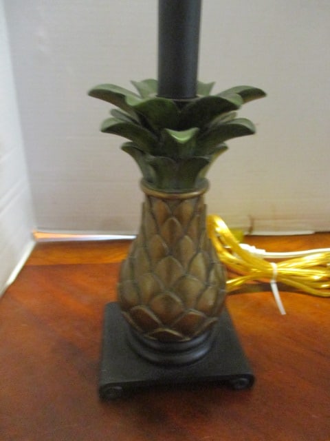 Pair of Sculpted Pineapple Buffet Lamps - 6