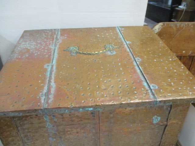 Vintage Hammered Copper Kindling Box with Brass Accents - 2