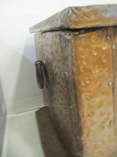 Vintage Hammered Copper Kindling Box with Brass Accents - 5