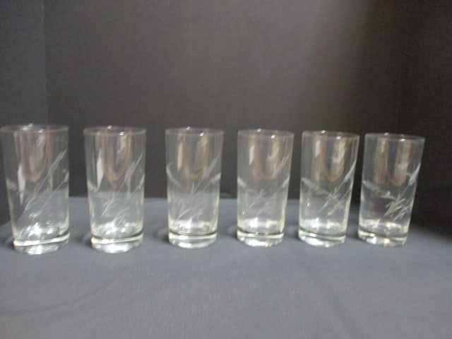 Six Etched Wheat Design Iced Tea Glasses: 5 1/2"h 
