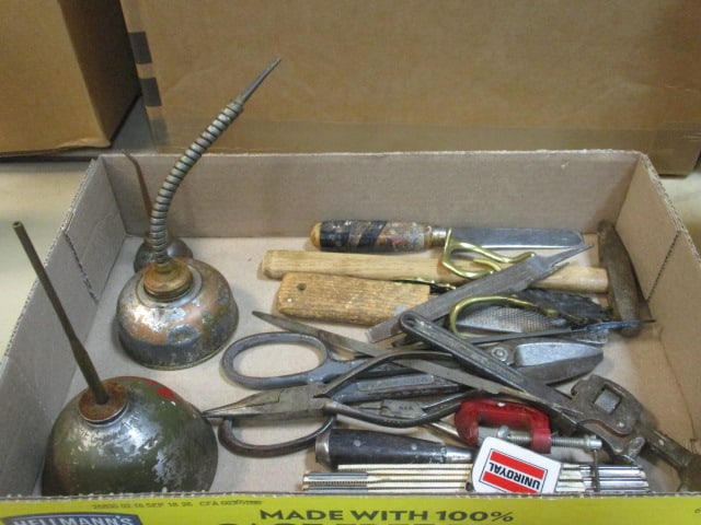 Vintage Hand Tools and Thumb Oil Cans (1 of 9)